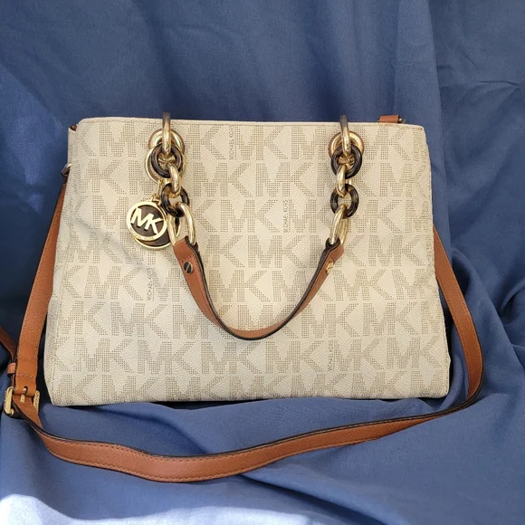 Michael Kors medium satchel - Picture 2 of 5